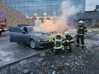 Мукачівські рятувальники загасили пожежу в легковому автомобілі