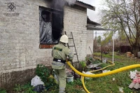 Дніпровський район: вогнеборці ліквідували пожежу в приватному житловому будинку