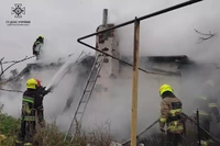 Дніпровський район: надзвичайники ліквідували пожежу в приватному житловому будинку