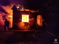 Чернівецький район: рятувальники ліквідували пожежу в житловому секторі