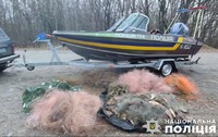На Полтавщині поліція вилучила понад 800 метрів браконьєрських сіток з Кременчуцького водосховища