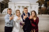 У деокупованому місті Харківщини взяли шлюб понад 200 пар молодят
