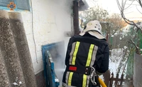 Полтавський район: рятувальники загасили займання в господарчій споруді