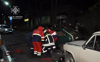 Кропивницький: рятувальники ліквідували наслідки ДТП, є постраждала