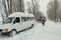 Київська область: рятувальники Бориспільщини 5 разів залучались на буксирування автівок, що застрягли в снігових заметах, серед яких три «швидкі допомоги»
