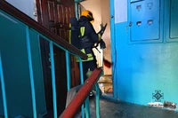 М. Нікополь: під час гасіння пожежі в квартирі, вогнеборці врятували жінку