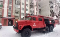 Червоноградський район: на пожежі в чотириповерховому будинку вогнеборці врятували жінку з немовлям