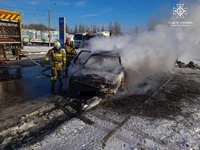 У Миколаєві двічі горіли автомобілі – вогнеборці загасили пожежі
