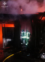 Броварський район: рятувальники ліквідували загорання офісно-торгівельної будівлі