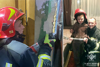 Шепетівські рятувальники відімкнули двері квартири, де замкнулася неповнолітня дитина
