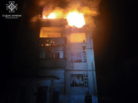 Куп’янський район: ліквідовано пожежу у житловій 5-типоверхівці після ворожого бомбардування