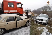 Кременчуцький район: рятувальники деблокували пасажира з понівеченого автомобіля