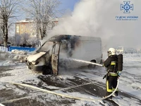 Рятувальники ліквідували пожежу автомобіля.