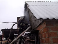 Сумська область: оперативно ліквідувавши загоряння, вогнеборці врятували від знищення лазню