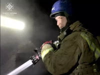 Сумський район: рятувальники разом з працівниками місцевої пожежної команди запобігли масштабному загорянню в житловому секторі