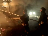 Шосткинський район: вогнеборці ліквідували масштабне загоряння в житловому секторі, яке спричинив ворожий обстріл