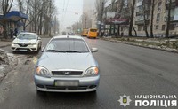 Поліція Полтави встановлює обставини ДТП, в якій постраждала пішохідка