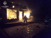 Сумський район: рятувальники ліквідували пожежу, спричинену ворожим обстрілом