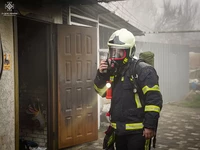Миколаїв: на пожежі вогнеборці врятували літню жінку