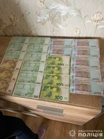 Заволоділи 5 млн гривень у різній валюті: на Дніпропетровщині затримано трьох учасників злочинної групи за розбійний напад на сімейну пару