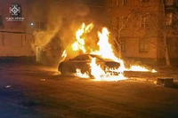 М. Кривий Ріг: вогнеборці ліквідували загорання легкового автомобіля