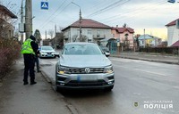 Слідчі поліції Буковини за минулу добу задокументували дві ДТП з потерпілими-пішоходами