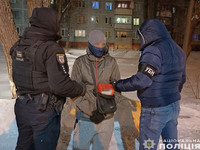 У Чернігові поліцейські затримали «наркозакладчика» з партією психотропів