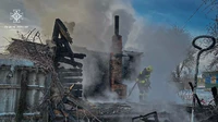 Сумська область: рятувальники спільно з місцевими пожежними командами двічі ліквідовували загоряння житлових будинків
