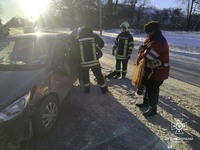 Рятувальники Вінниччини провели аварійно-рятувальні роботи під час ДТП