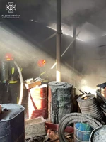 Рятувальнки ліквідували пожежу в складському приміщенні в місті Івано-Франківськ