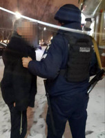 Поліцейські охорони Чернігова затримали особу, яка перебуває у розшуку за крадіжку