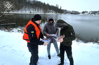 Кам'янець-Подільські рятувальники нагадали громадянам ключові складові безпечного перебування на водоймах у зимовий період