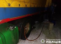 На Полтавщині поліція виявила осіб, причетних до крадіжки дизпалива із вантажівки