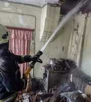 Полтавський район: під час гасіння пожежі в будинку вогнеборці врятували чоловіка