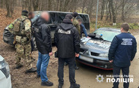 Оперативники карного розшуку поліції Буковини затримали торговця зброєю та боєприпасами