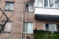 М. Павлоград: рятувальники зняли з підвіконня квартири двох дітей
