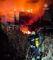 У Черкасах під час пожежі у житловому будинку постраждав господар