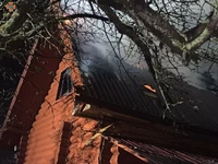 Ужгородські надзвичайники ліквідували пожежу в житловому будинку