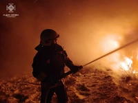 Шосткинський район: рятувальники запобігли масштабному загорянню в житловому секторі