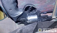 Поліція вилучила зброю з набоями у неповнолітнього мешканця Кременчуцького району