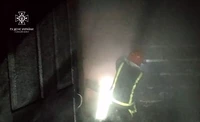 Шосткинський район: ліквідувавши загоряння в житловому секторі вогнеборці врятували будинок та господарчу споруду