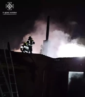 Рятувальнки ліквідували пожежу в приміщенні столярного цеху в Івано-Франківську