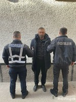 Берегівські поліцейські затримали зловмисника, який сприяв незаконному переправленню через кордон військовозобов’язаних