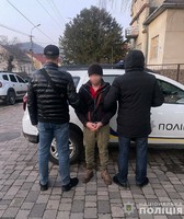 Поліція Сваляви затримала «на гарячому» раніше судимого наркоторговця