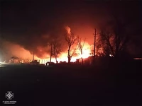 Миколаївська область: вогнеборці ліквідували масштабну пожежу, яку спричинив ворожий обстріл