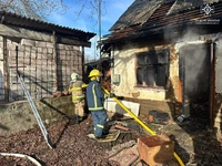 На пожежі житлового будинку в місті Надвірна було виявлено тіло чоловіка