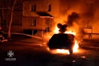 Кам’янський район: вогнеборці загасили палаючий автомобіль