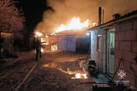 Дніпровський район: ліквідовано пожежу не території приватного домоволодіння