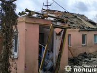 Пошкоджені житлові будинки: на Херсонщині поліцейські фіксують наслідки російських обстрілів