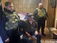 Новгород-Сіверські поліцейські затримали зловмисника зі зброєю, який вчинив замах на вбивство двох жінок
